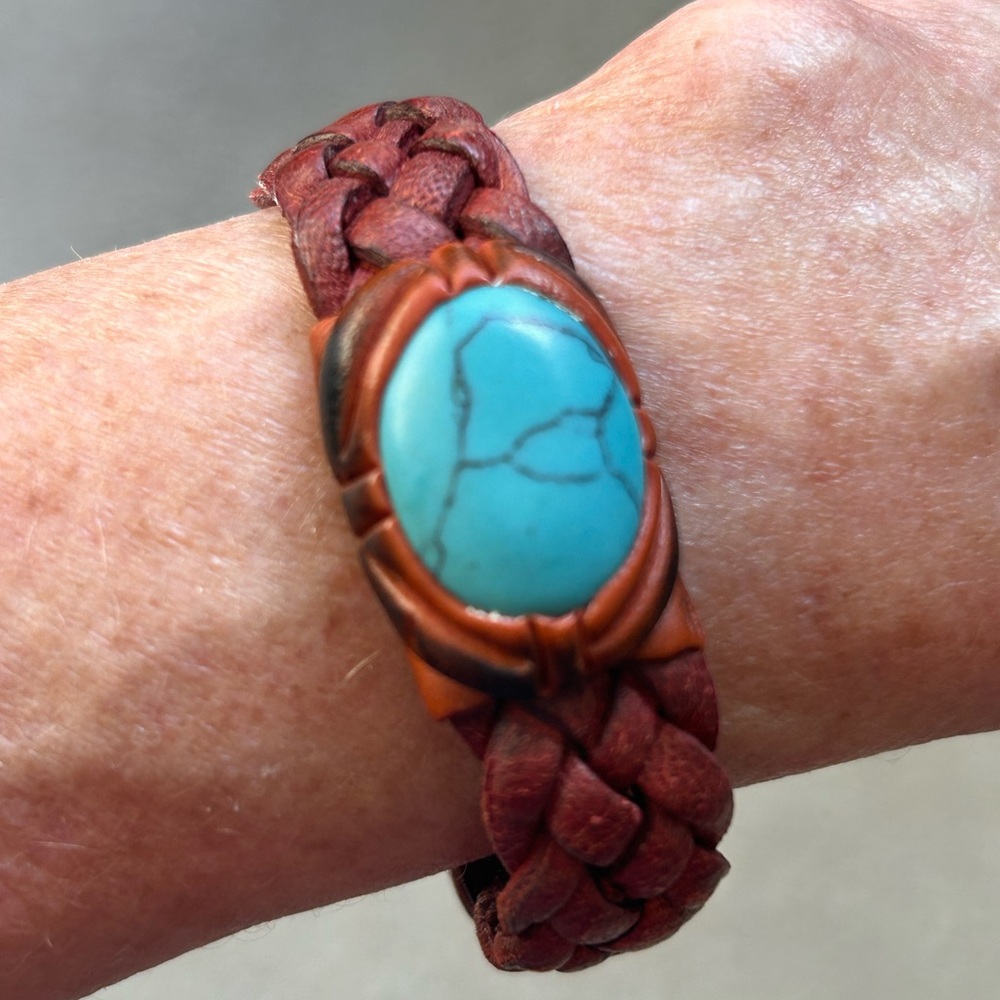 Santa Fe Leather Turquoise Snap Bracelet